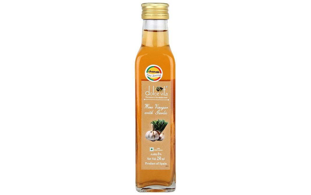 Dolce Vita Wine Vinegar With Garlic    Glass Bottle  250 millilitre